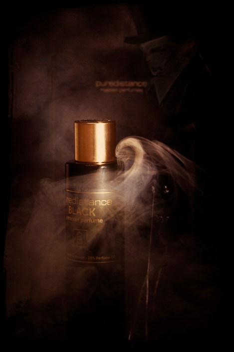 Puredistance-60ML-Black-04-HR